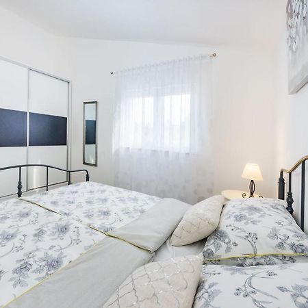 Apartmani Neva, Pridraga 외부 사진