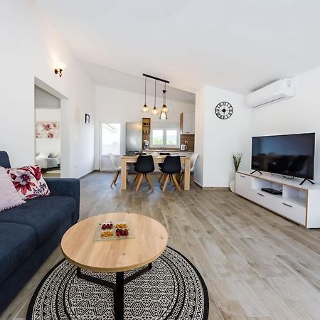Apartmani Neva, Pridraga 외부 사진