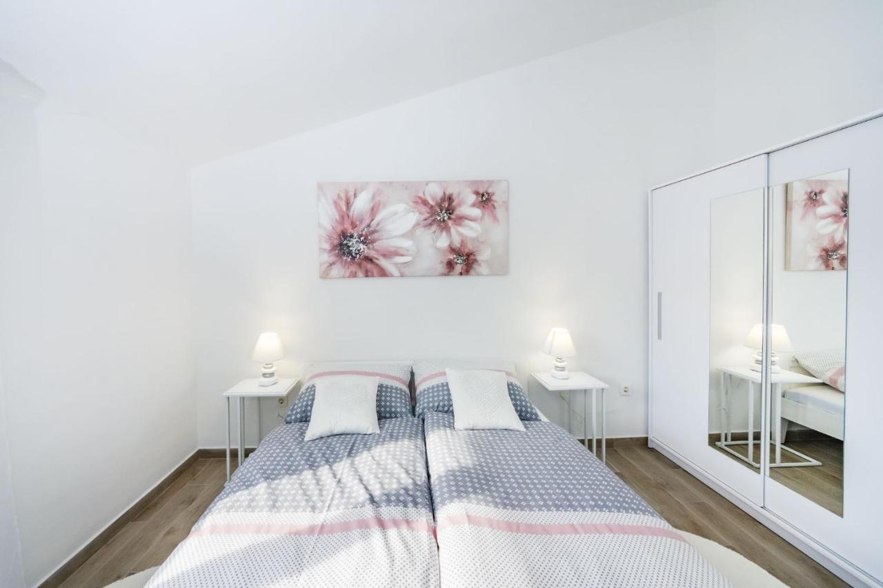 Apartmani Neva, Pridraga 외부 사진