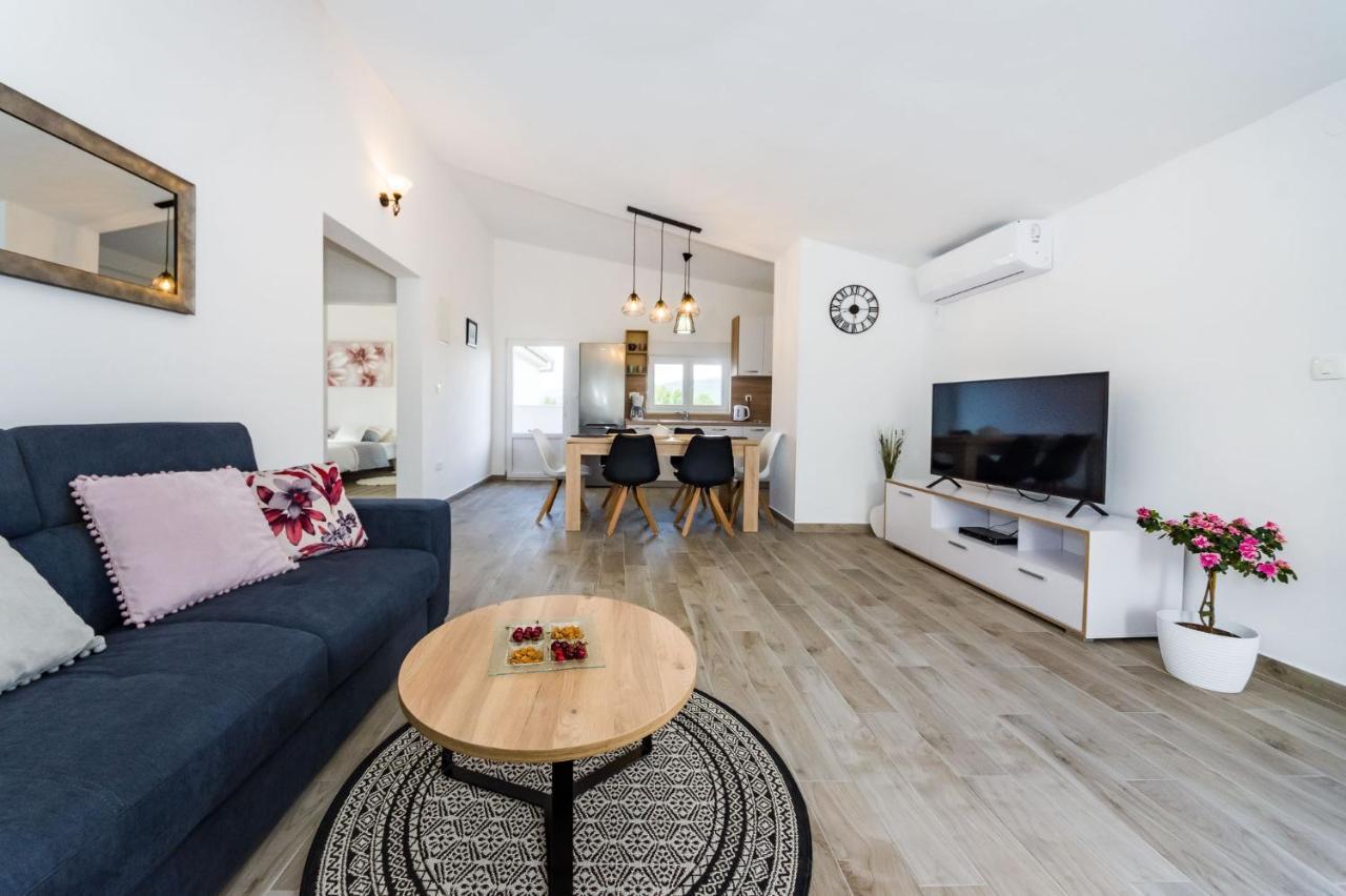 Apartmani Neva, Pridraga 외부 사진