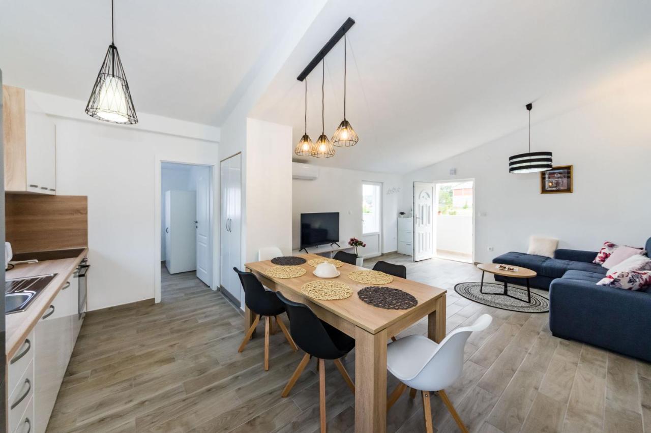 Apartmani Neva, Pridraga 외부 사진